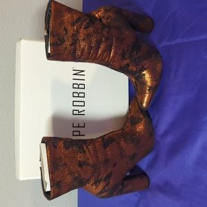 Cooper rust Velvet metallic booties